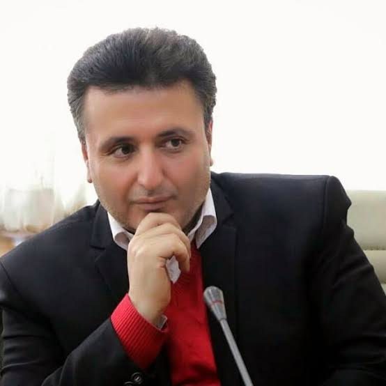 حسن آذری: شاعری که در سادگیِ کلمات، عمق احساسات را می‌جوید